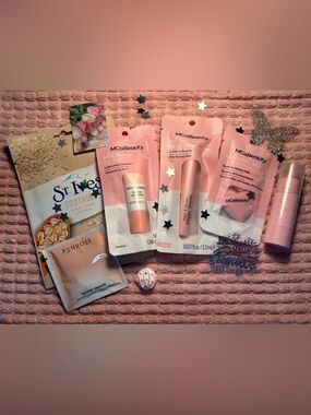 Soft Glow Beauty Kit with St. Ives and MCoBeauty - Face Mask~Lip Balm~Puffs+++